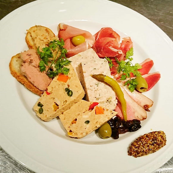 ランチタイム限定特別割引<コーススタイル>【2.5時間飲み放題付】ランチ宴会 通常 4,700円 → ランチタイム限定価格 3,800円(税込)12%オフ